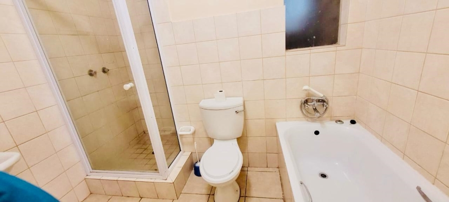 2 Bedroom Property for Sale in Pellissier Free State